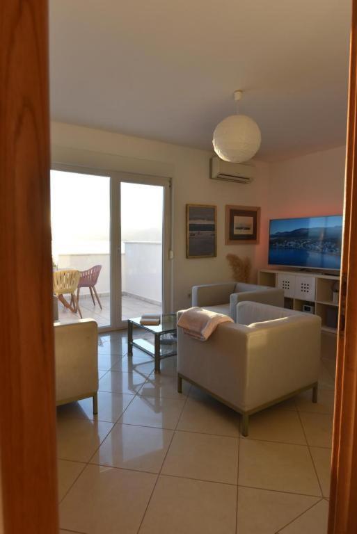 Appartement Butique Maris à Komarna Chambre photo