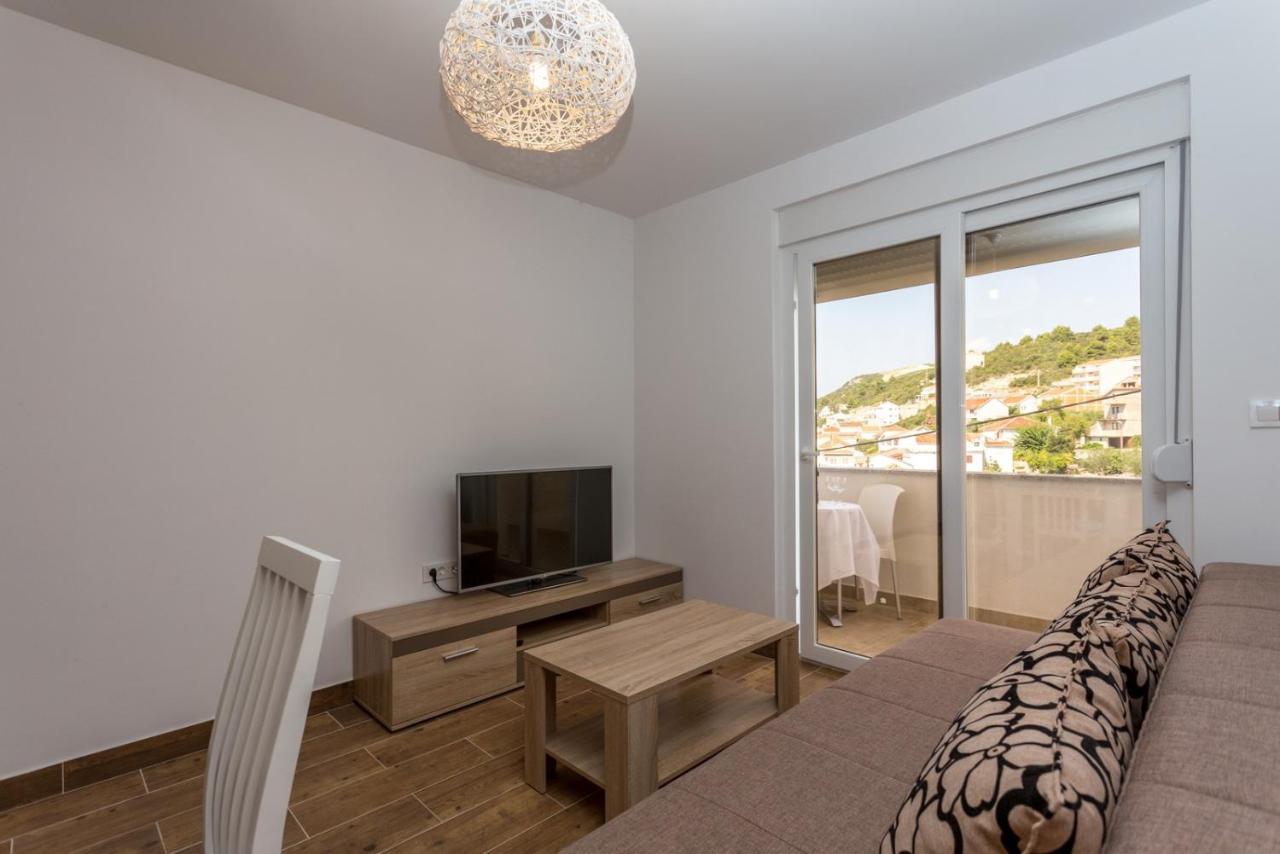 Appartement Butique Maris à Komarna Extérieur photo